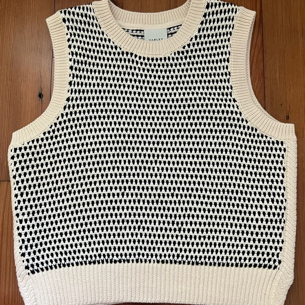 Varley Knowles Black and Cream Sleeveless Knit Top - Picture 4 of 5